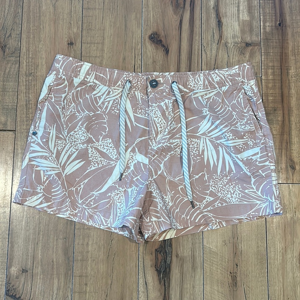 VUORI Ripstop Drawstring 3" Shorts in Pink Salt Rainforest Size XL